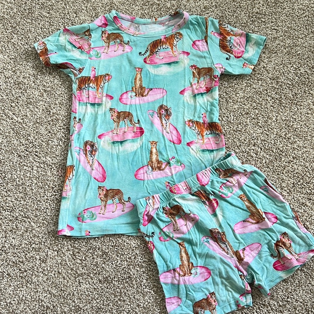 Posh peanut pajama set